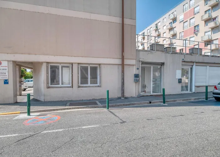 Gare Et Metro 3mn A Pied Тулуза