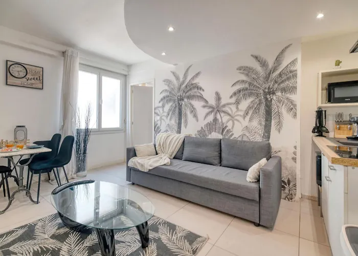 Gare Et Metro 3mn A Pied *